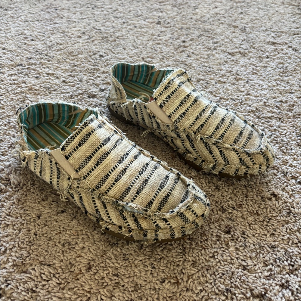Tony Lama Cream and Black Striped Mules